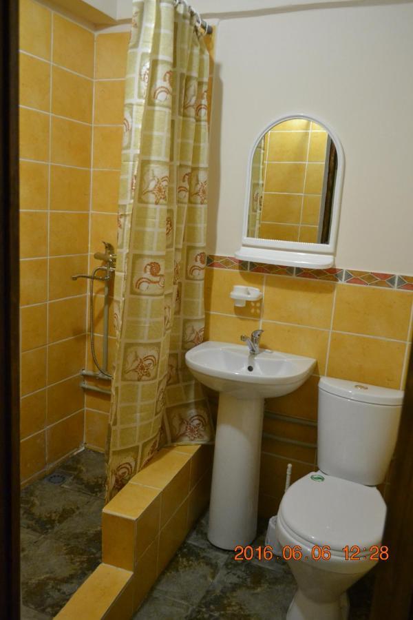 U Palycha Guest House Sukhumi Exterior photo