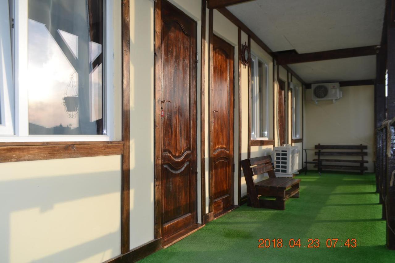 U Palycha Guest House Sukhumi Exterior photo
